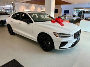 Volvo XC40 Recharge、S60 Recharge T8 勇夺夺2024年度最佳EV及PHEV车款